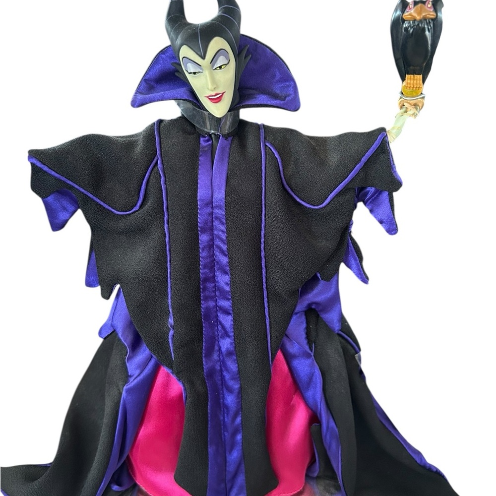 ✨ SOLD/Maleficent Collector Doll (1999 Disney Villains – Mattel Edition) ✨